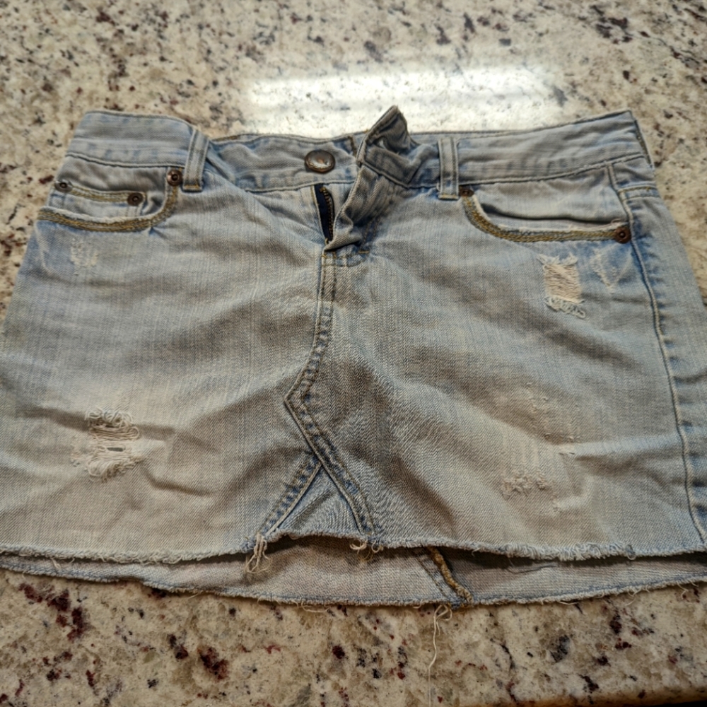 American Eagle Distressed Jean Mini Skirt Sz 4